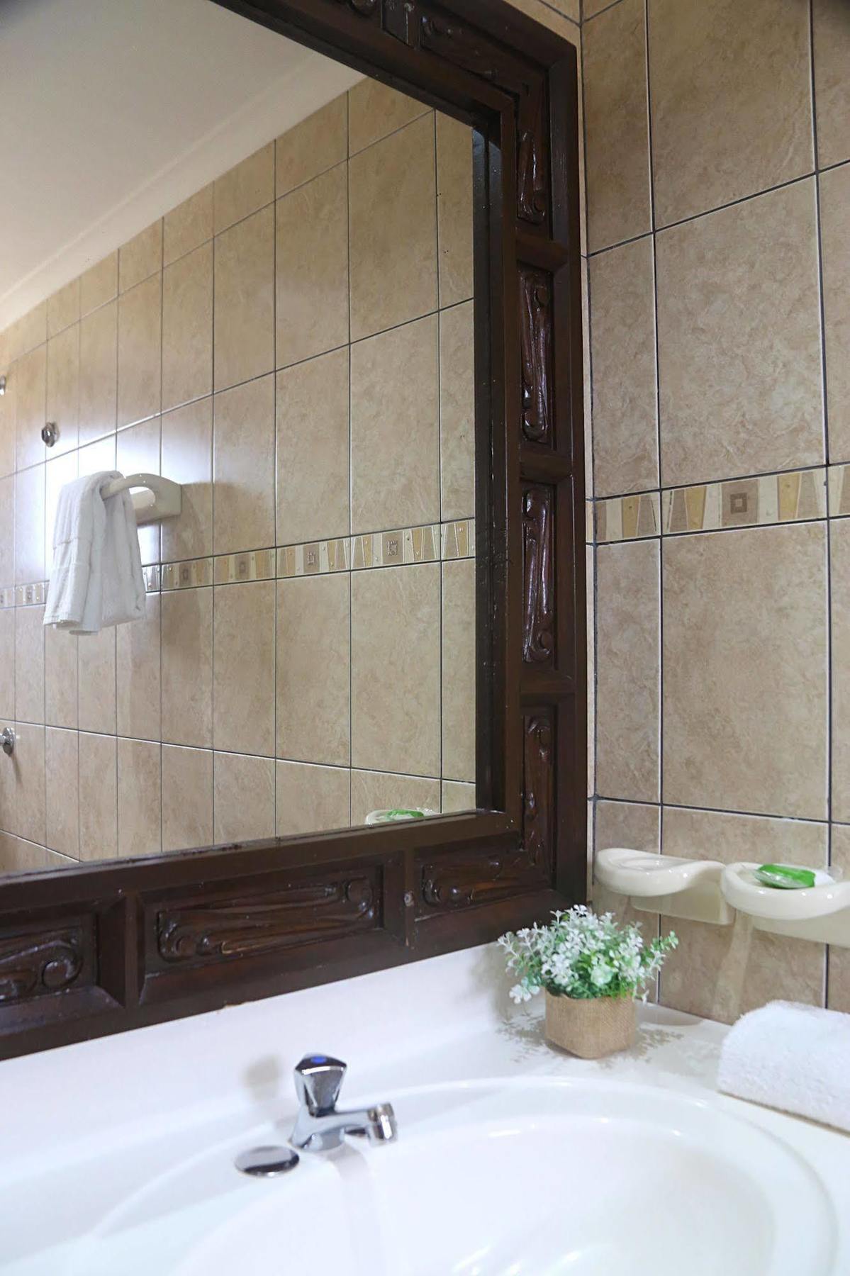 Punto Di Oro Apartments Resort Tanki Leendert 外观 照片
